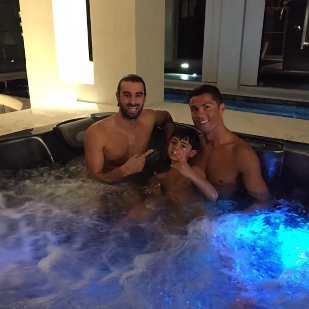 Foto Lucu Cristiano Ronaldo &amp; Anak
