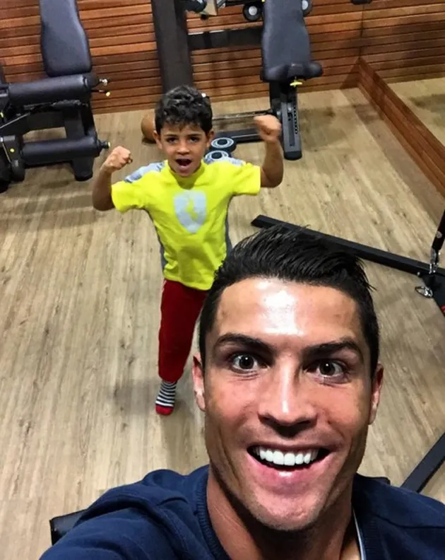 Foto Lucu Cristiano Ronaldo &amp; Anak