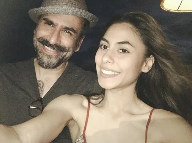 anak jeremy thomas, ayah valerie thomas, hubungan ayah anak, anak selebriti