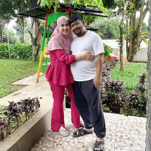 Bedu liburan bareng istri