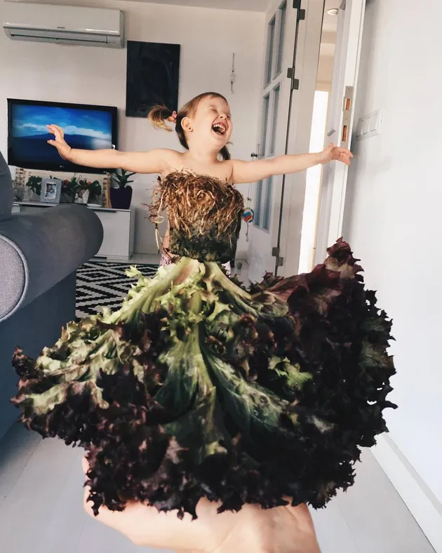 Gaun Dari Sayur dan Buah