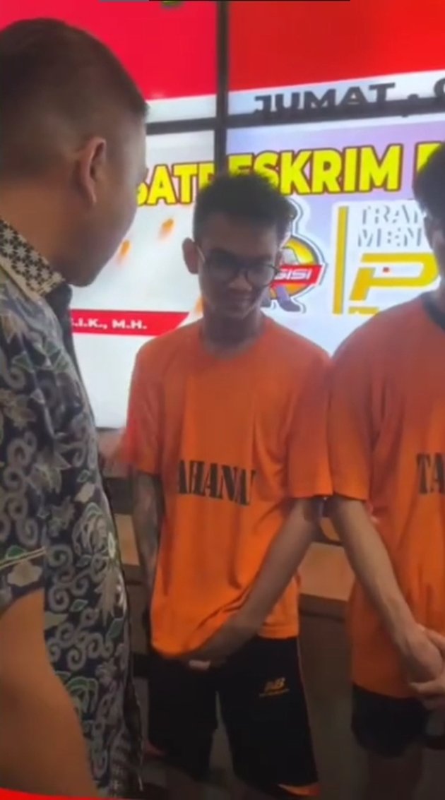 <nil>