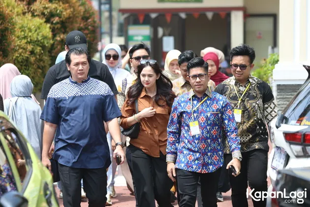 Meiza Aulia Tiba di Pengadilan Agama
