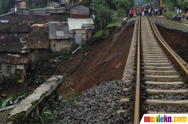longsor, bencana longsor, longsor puncak, longsor di bogor