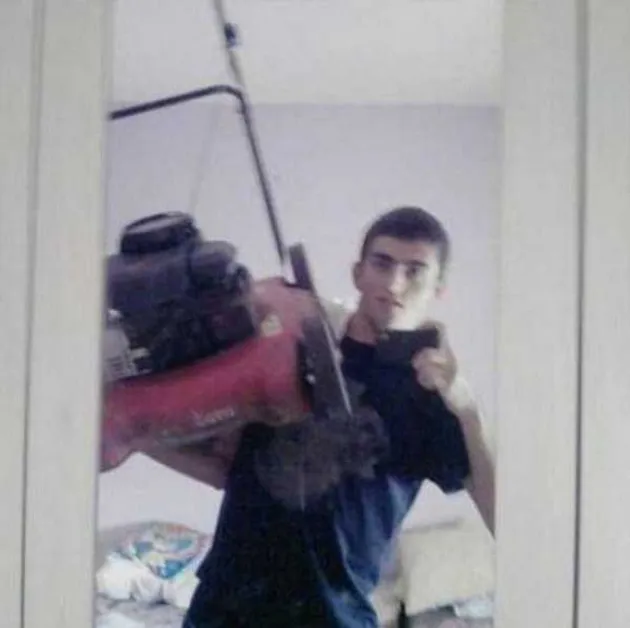 selfie, foto selfie, selfie berbahaya, selfie ngawur