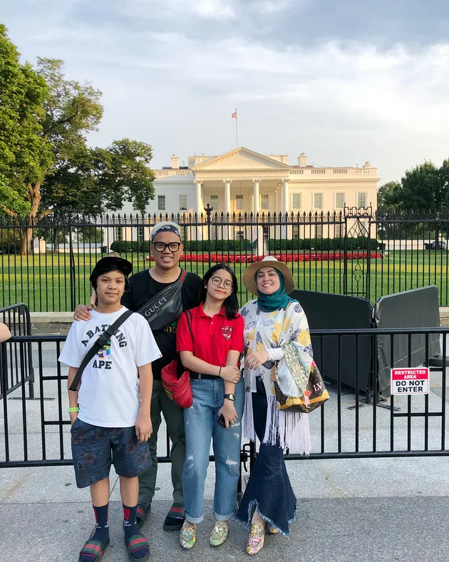 Keluarga Uya Kuya