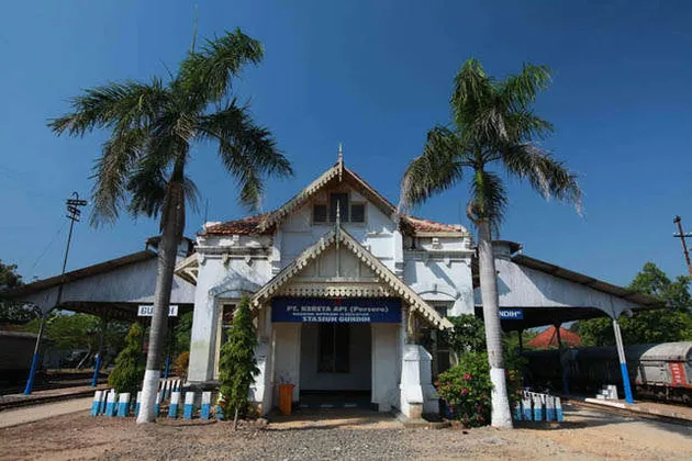 Arsitektur Stasiun Antik