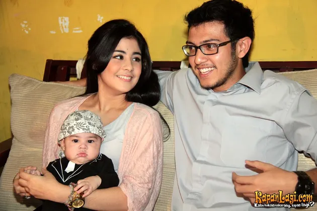 Selebritis Melahirkan