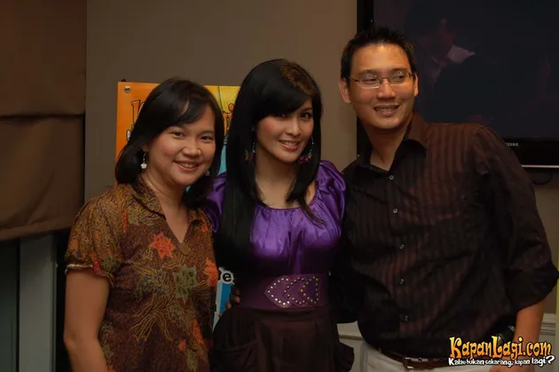 sandra dewi