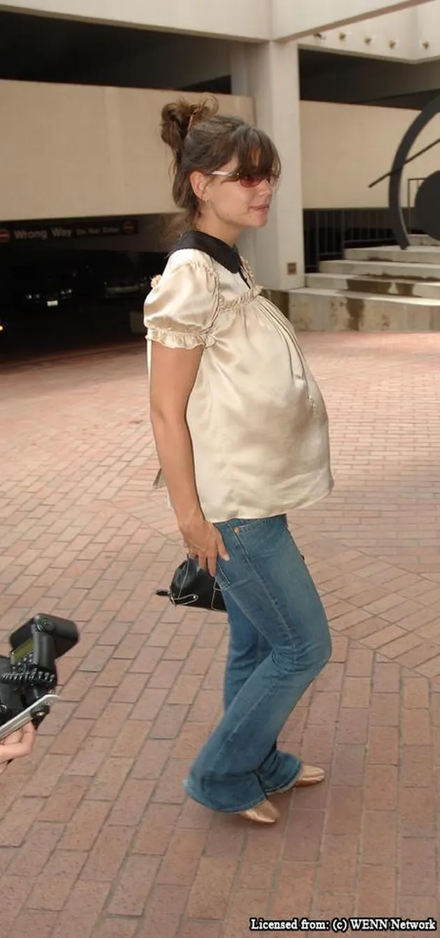 katie holmes shopping