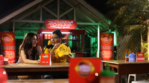 KEMBALINYA NENEK GAYUNG