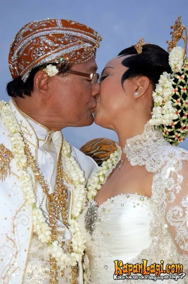 selebriti mesra