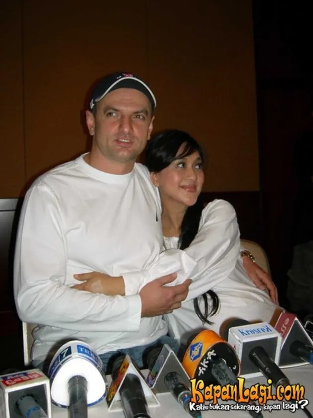 selebriti mesra