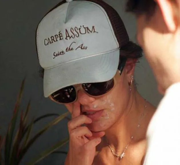 Artis Hollywood Mengupil