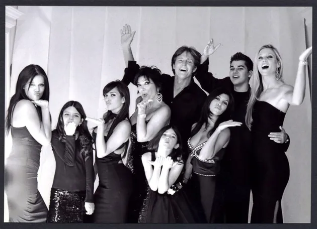 Kartu Natal Keluarga Kardashian