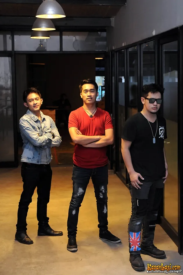 Kiki The Potters, Dide Hijau Daun, Teguh Vagetoz kini membentuk band baru bernama 3 In 1.