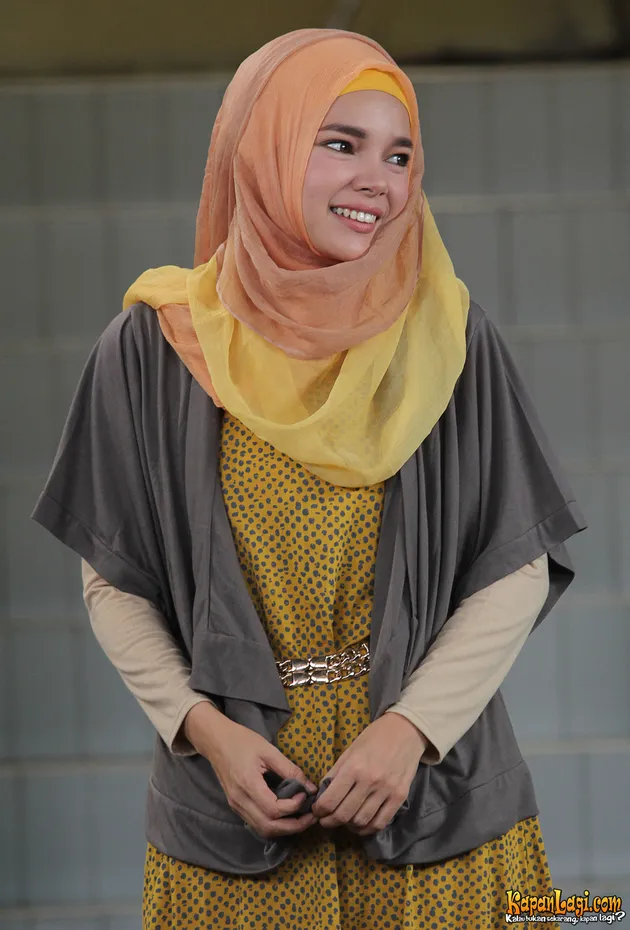Hijab Cantik Dewi Sandra