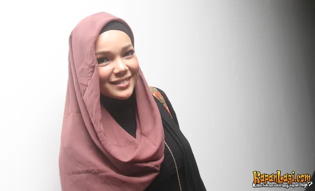 Hijab Cantik Dewi Sandra