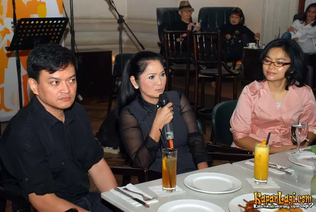 vina panduwinata