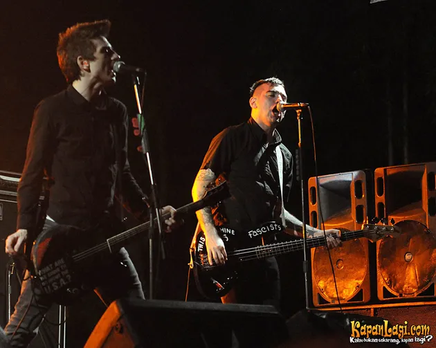 anti flag