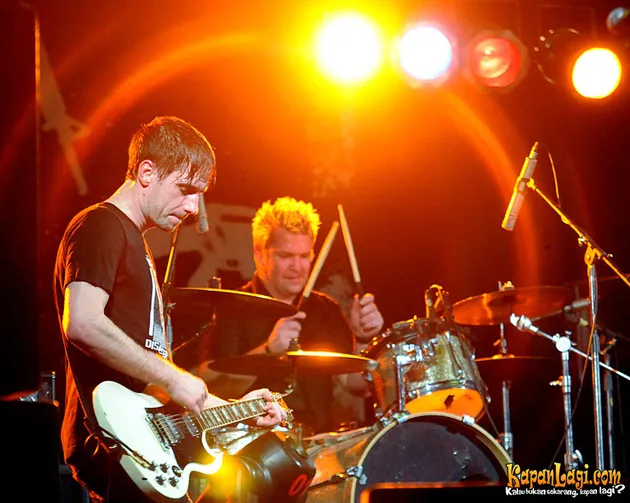 anti flag