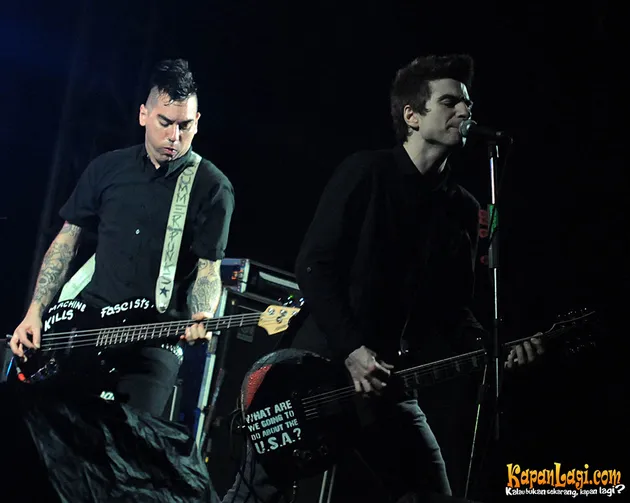 anti flag