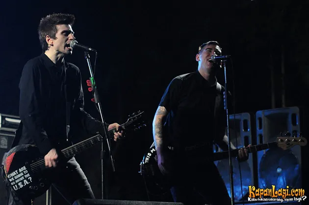 anti flag