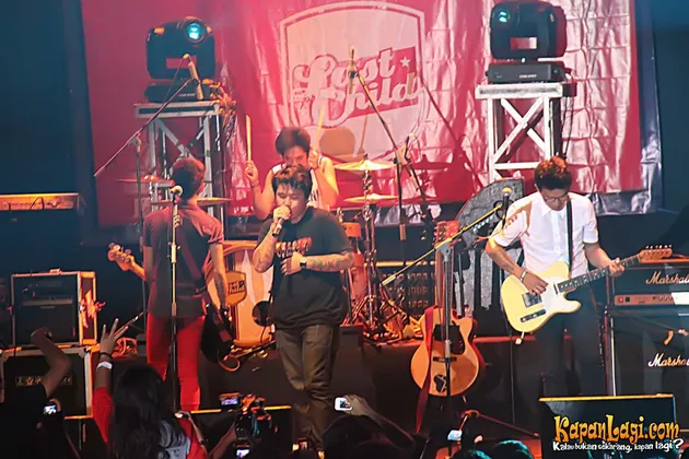 Konser Last Child