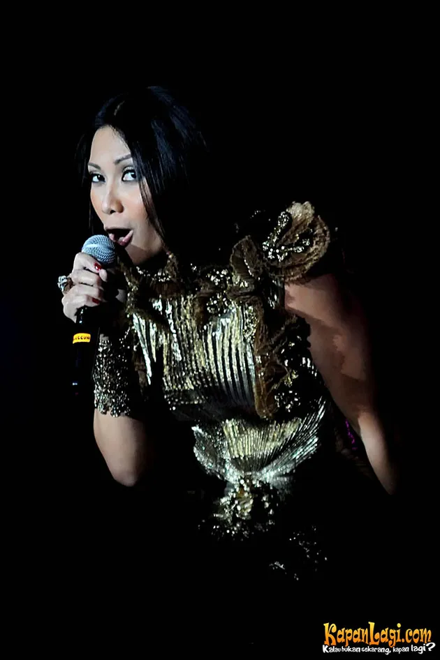 Anggun C Sasmi