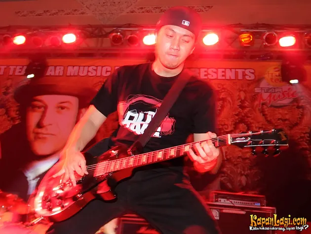 no use for a name, do sound, kuro, no label, speak up