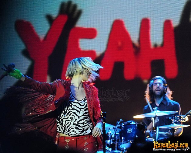 yeah yeah yeahs, karen o