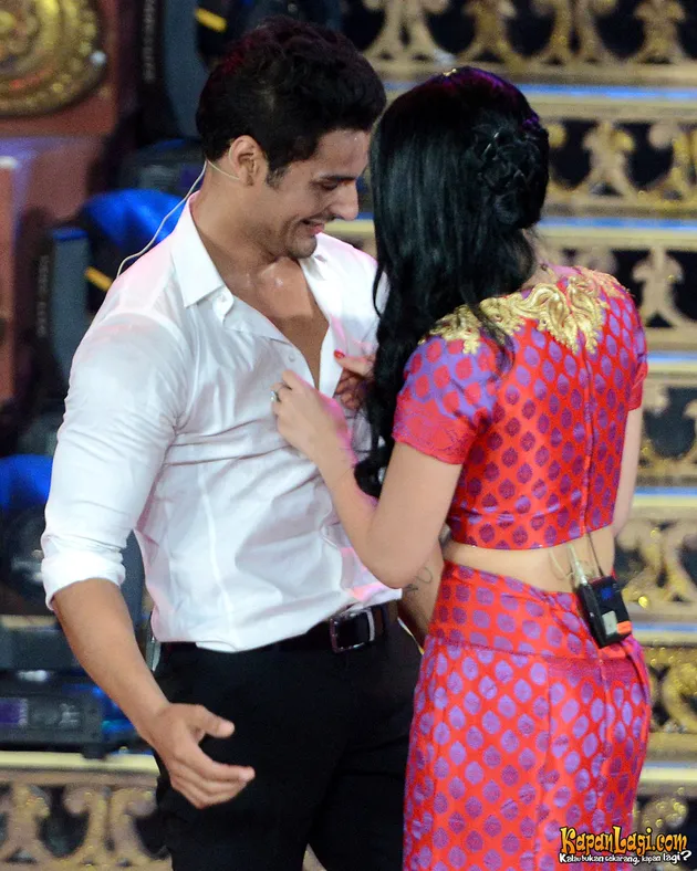 Kostum Cantik di Mahabharata Show