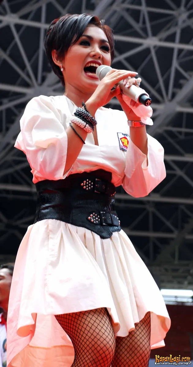 yuni shara
