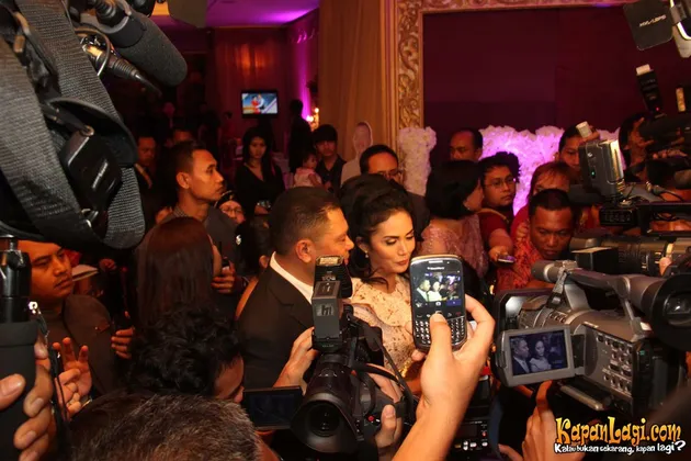 Krisdayanti dan Raul Lemos
