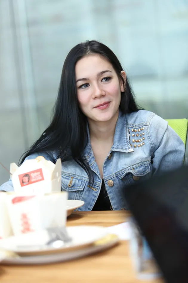 Film Refrain, Chelsea Elizabeth, Sheila Tohir, Chelsea Elizabeth, inesz tahir