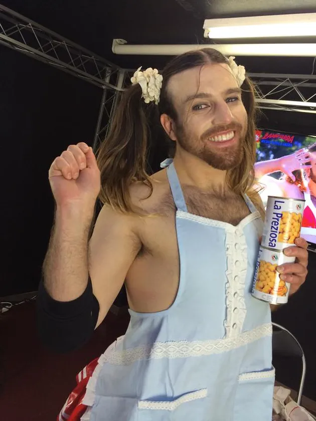 Ladybeard, si Macho & Melambai Yang Bikin Cewek Jepang \'Terkapar\'