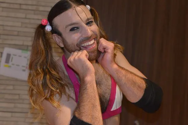 Ladybeard, si Macho & Melambai Yang Bikin Cewek Jepang \'Terkapar\'