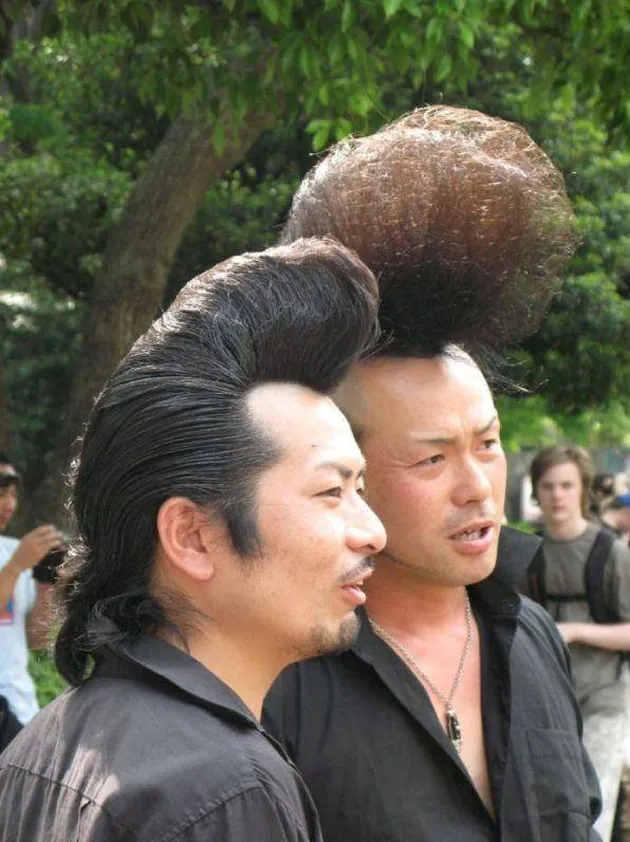Kostum Aneh Jepang