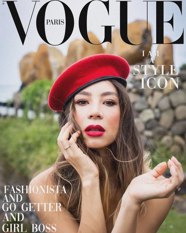 Viral Again, Here Are 10 Photos of Artists Who Became Impromptu Magazine Cover Models by Participating in the Vogue Challenge