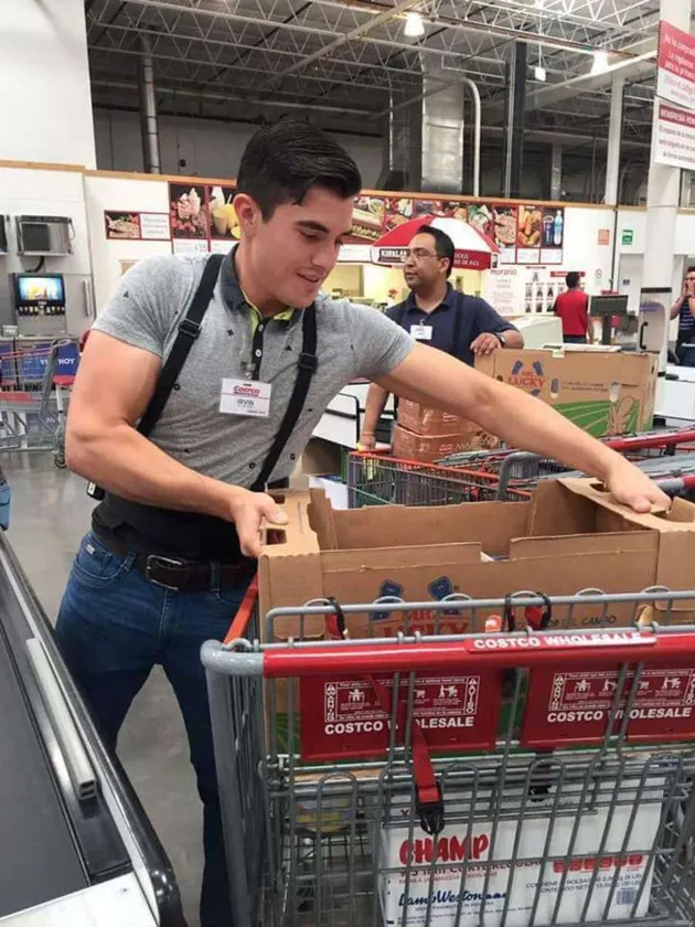 kasir ganteng, cowok ganteng, bule ganteng