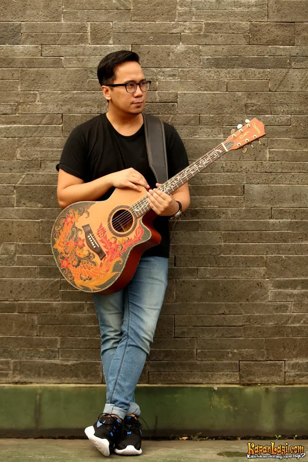 Adera baru saja merilis single baru yang berjudul Diantara Kita.