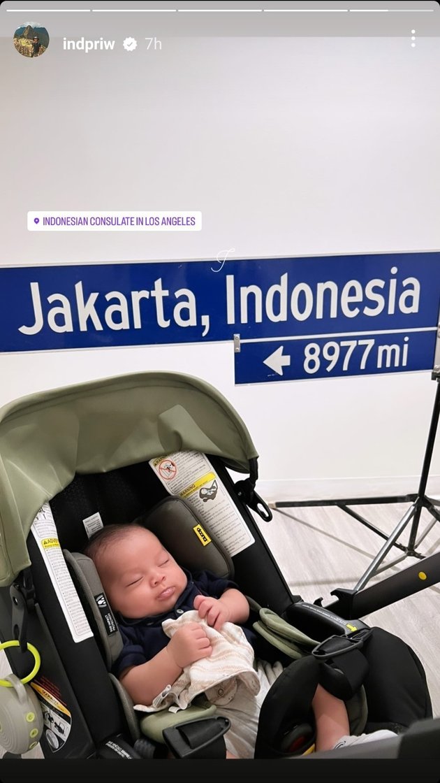 Born in the United States, 7 Portraits of Nikita Willy Inviting Baby Izz Perdana to Return to Indonesia - So Cute in Passport Photos