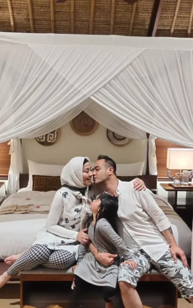 venna melinda, ferry irawan