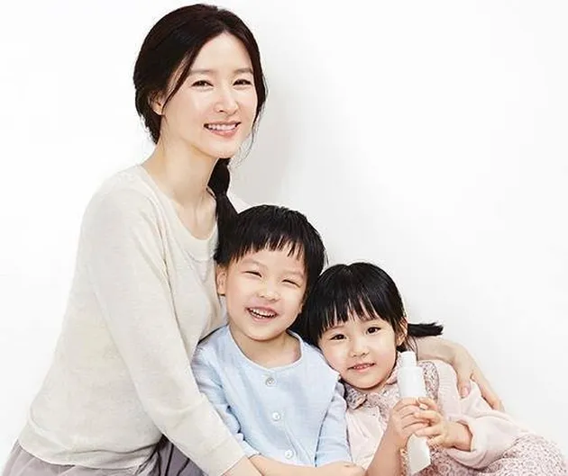 Anak Lee Young Ae