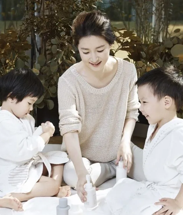 Anak Lee Young Ae
