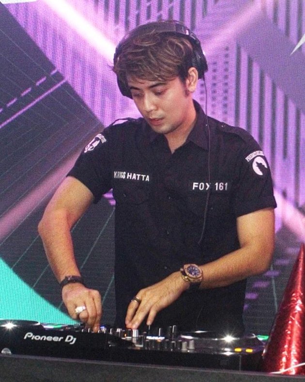 Long Absent After Controversy Dating Underage Girl, Latest Portrait of Kriss Hatta Who is Now Busy Being a DJ