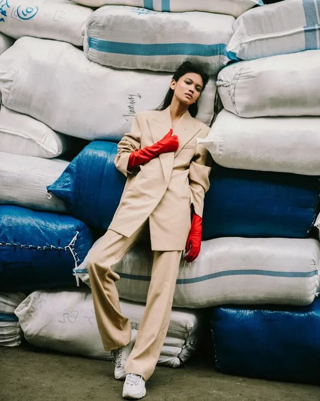 Laras Sekar Kim Kardashian