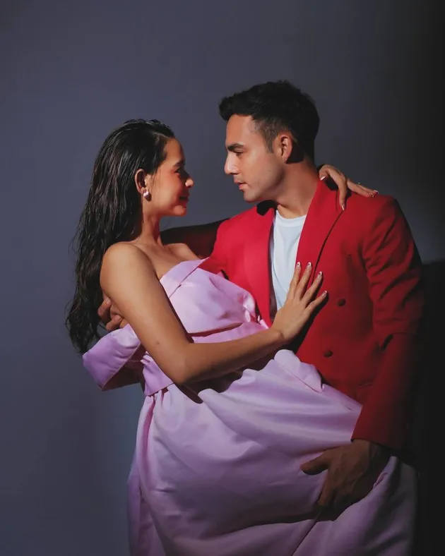 Maternity Shoot Laura Theux - Indra Brotolaras