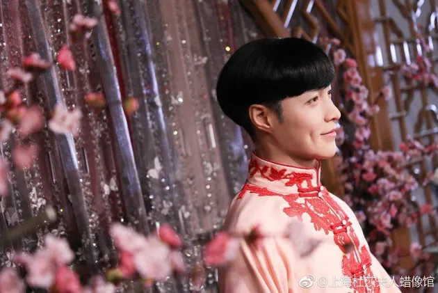 Wax figure lay exo yixing