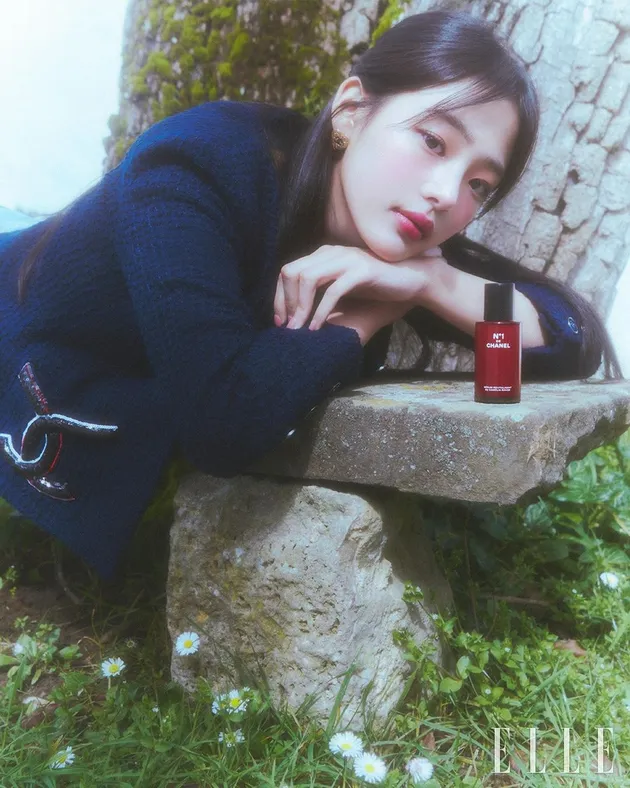 Minji NEWJEANS